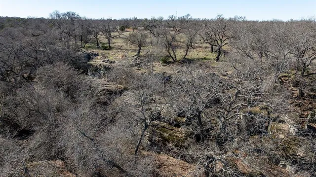 a view of a dry field