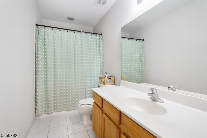 29 Winding Way Hamburg, NJ 07419 - Photo 16 of 17