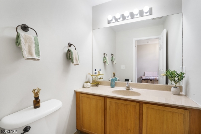 29 Winding Way Hamburg, NJ 07419 - Photo 9 of 17