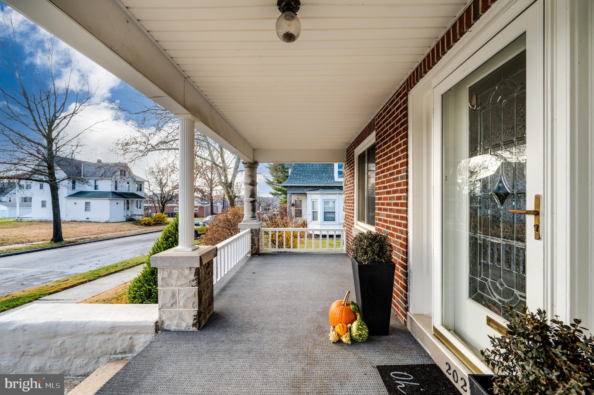 2021 Noble Street Reading, PA 19609 - Photo 6 of 54