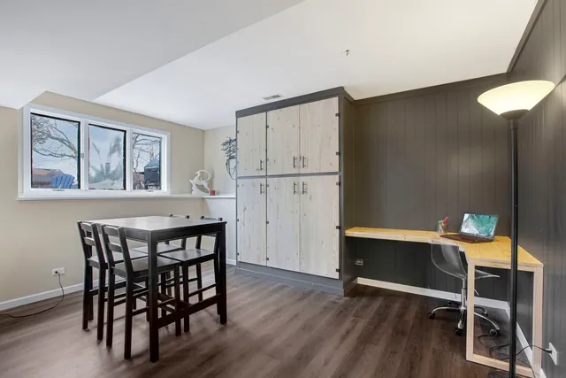 $374,900 | 814 Roger Road, Woodstock, IL 60098