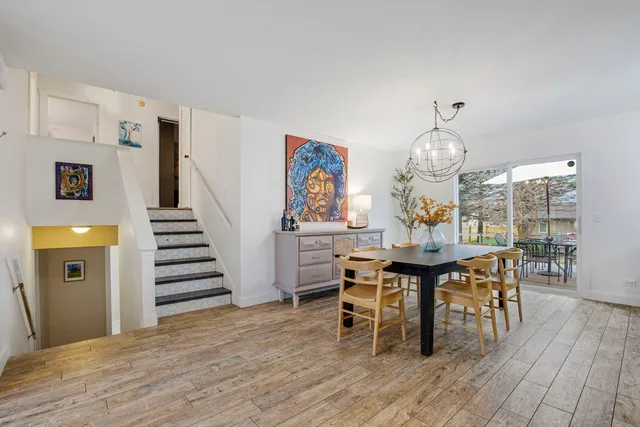 $374,900 | 814 Roger Road, Woodstock, IL 60098