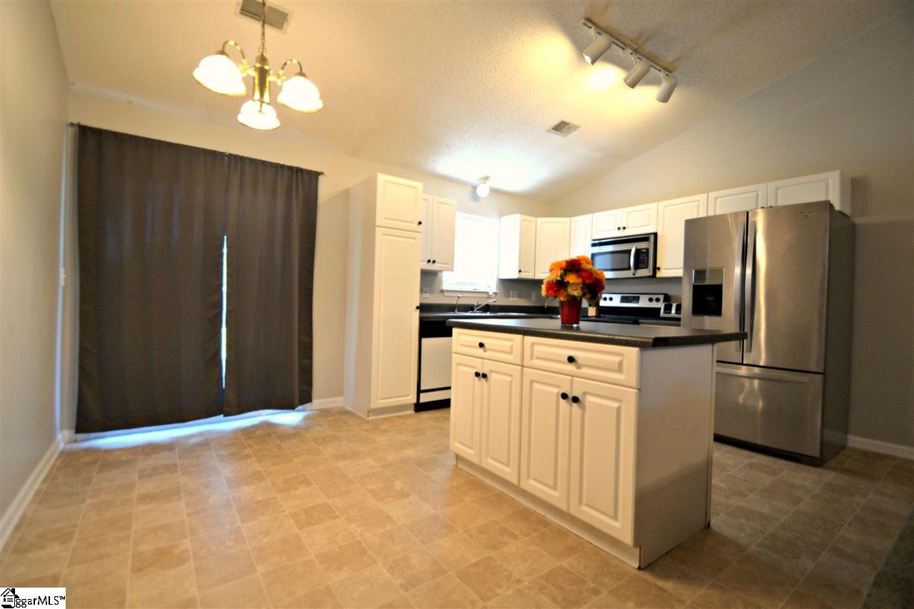 306 Mint Leaf Court Fountain Inn, SC 29644 - Photo 6 of 26