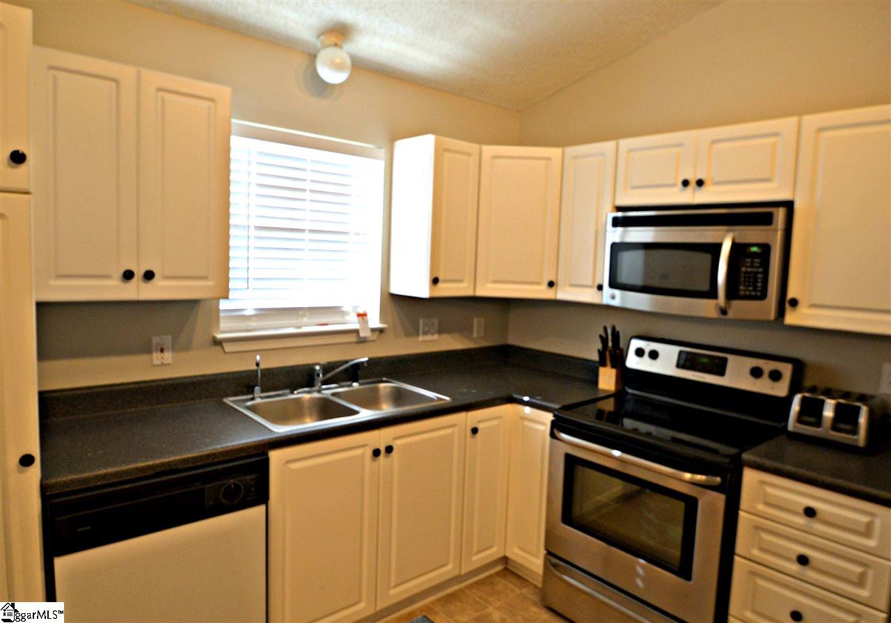 306 Mint Leaf Court Fountain Inn, SC 29644 - Photo 7 of 26