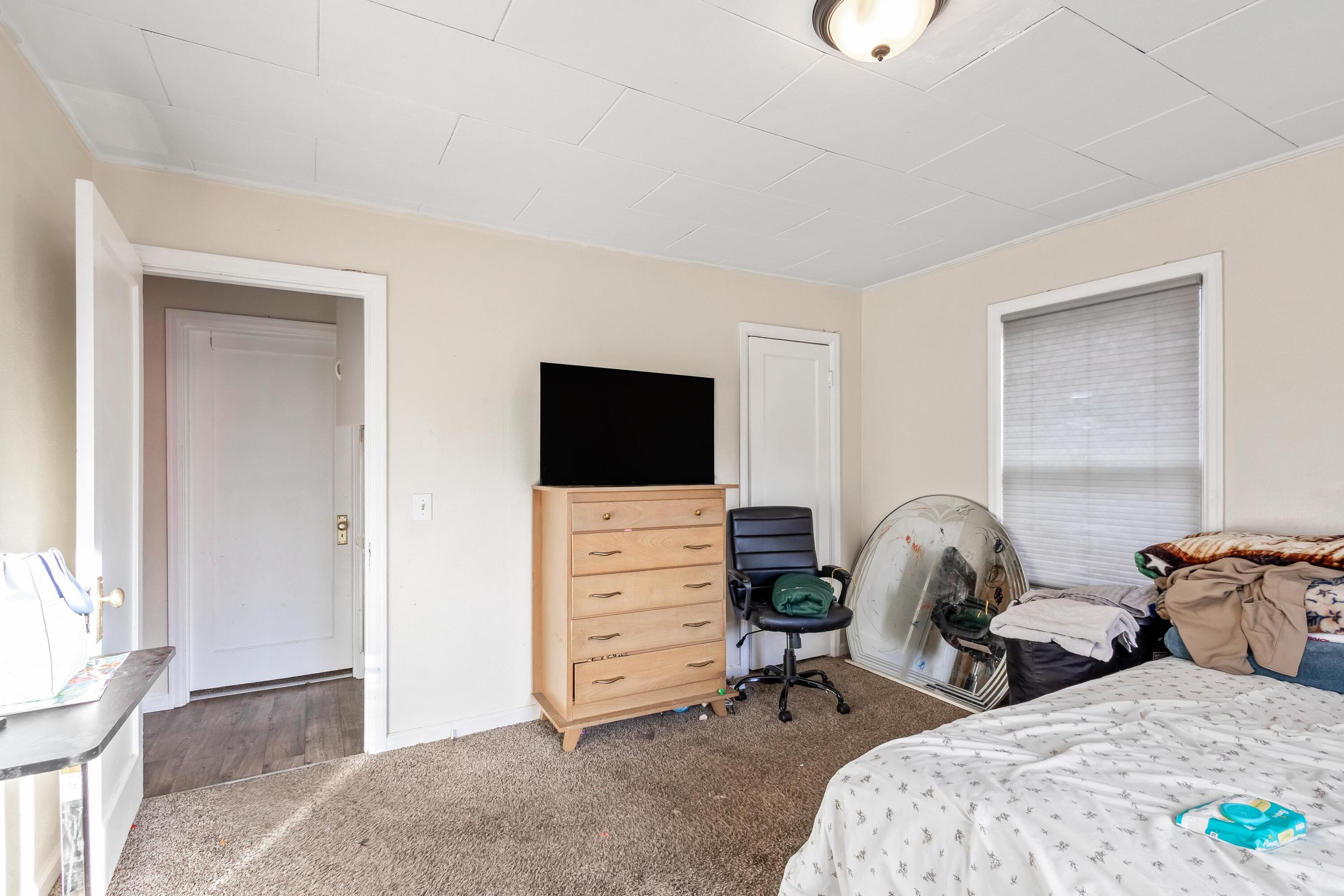 433 Southeast 9th Street Madras, OR 97741 - Photo 16 of 27 Bedroom