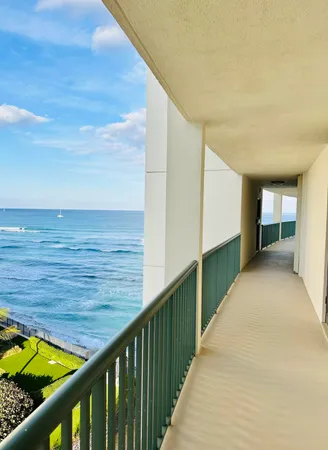 a view of yard and ocean