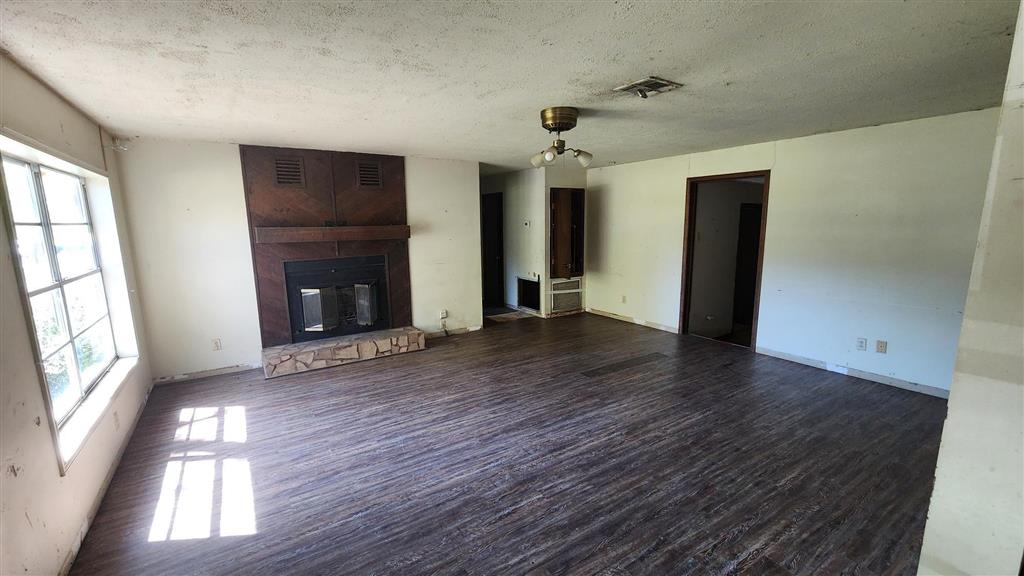 945 Myrtle Street Dequincy, LA 70633 - Photo 5 of 12