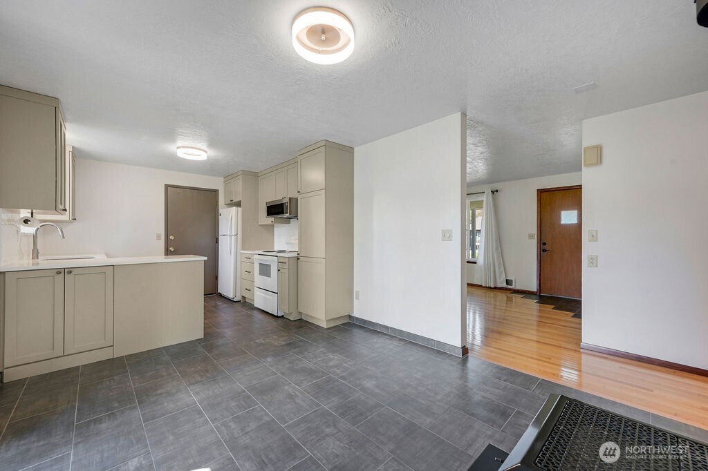 90 Kem Street Port Hadlock, WA 98339 - Photo 6 of 39