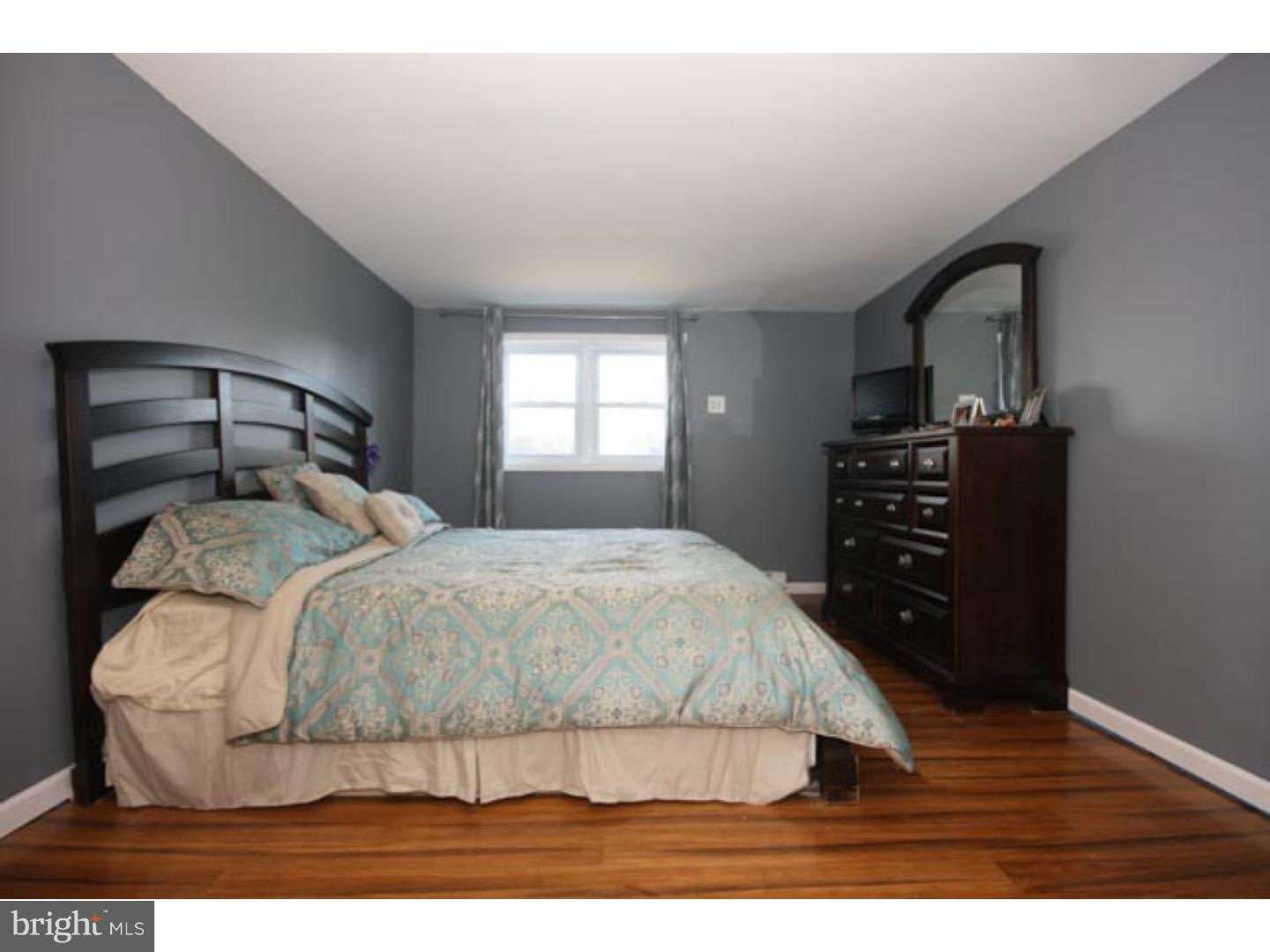 9213 Andover Road Philadelphia, PA 19114 - Photo 11 of 25 Bedroom - Main