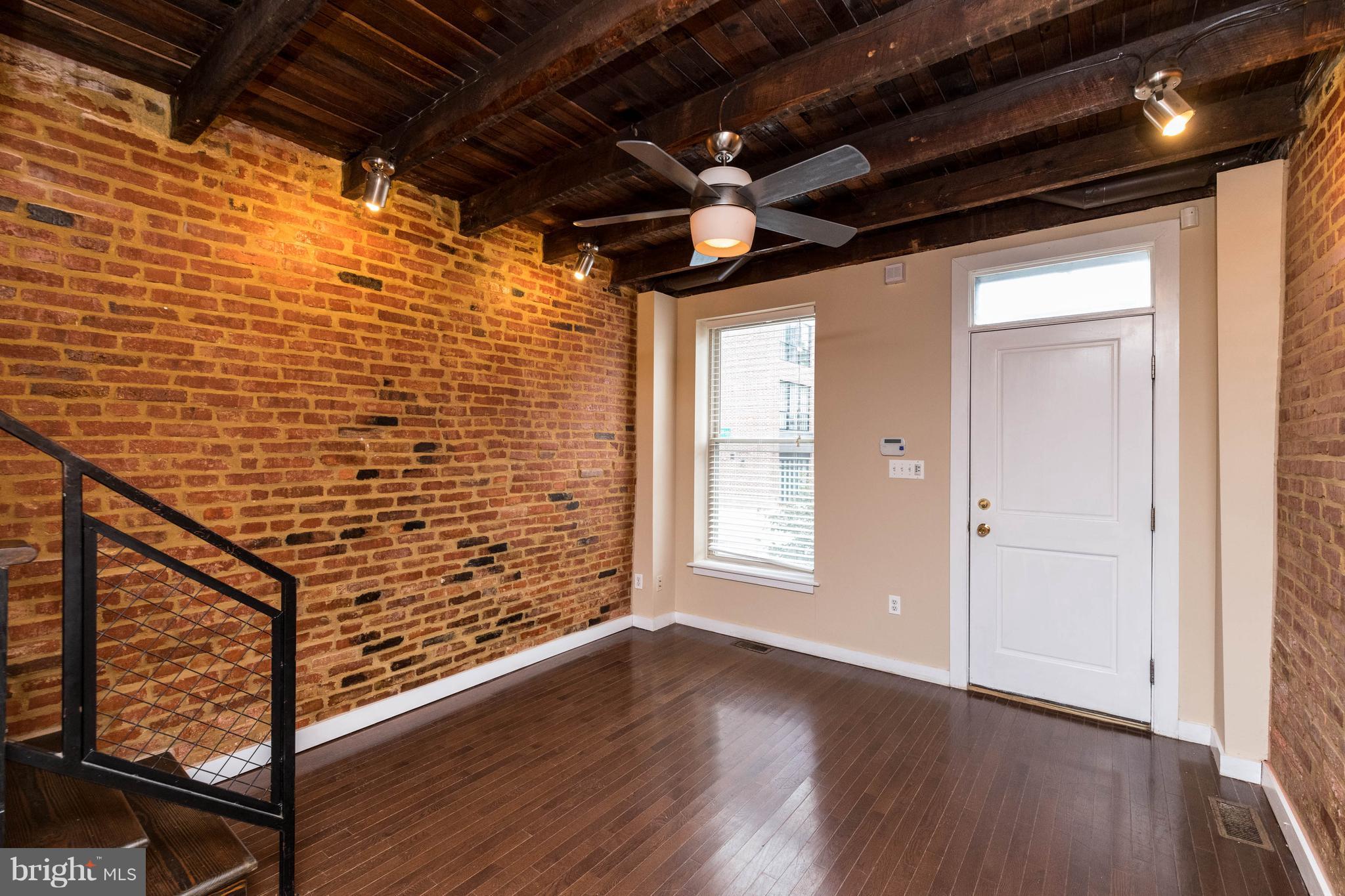 314 West 28th Street Baltimore, MD 21211 - Photo 4 of 27 a view of entryway