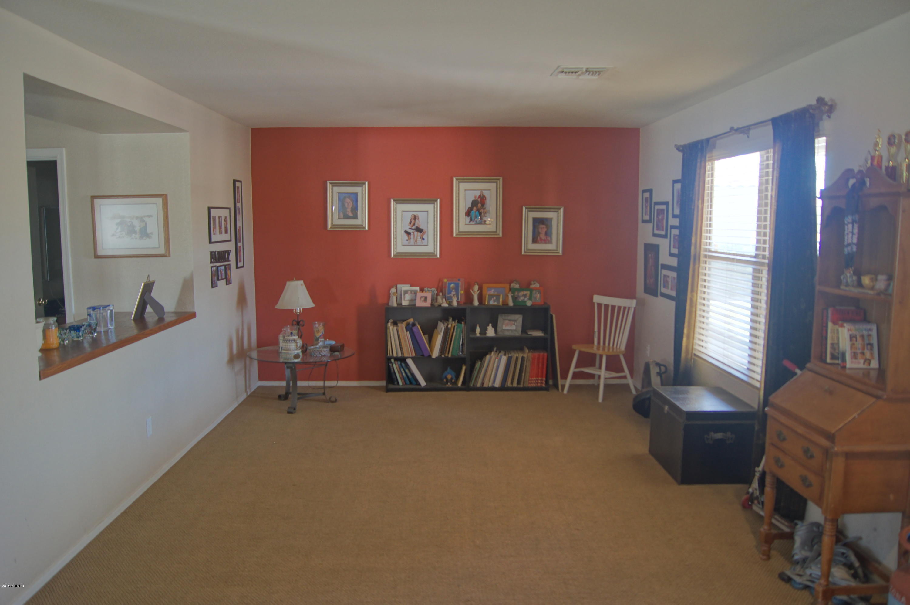 8041 West Hatcher Road Peoria, AZ 85345 - Photo 8 of 24 DSC00380