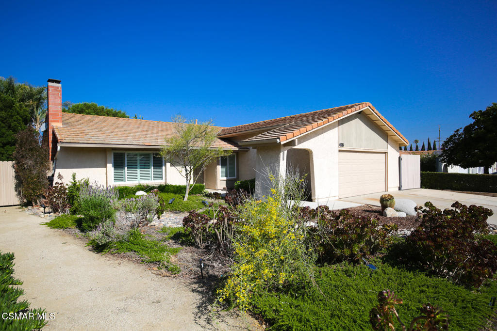 458 Mark Drive Simi Valley, CA 93065 - Photo 3 of 36