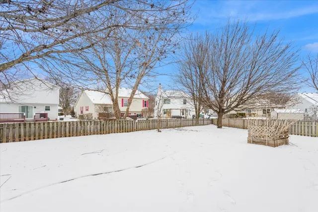 $325,000 | 1964 Pembrooke Court, Romeoville, IL 60446