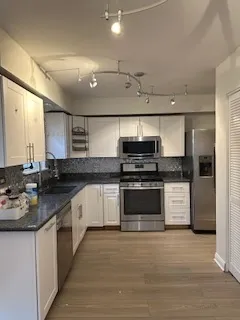 $325,000 | 1964 Pembrooke Court, Romeoville, IL 60446