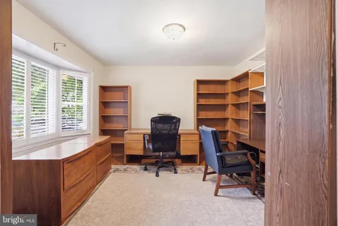 $765,000 | 4908 Woodland Way, Annandale, VA 22003