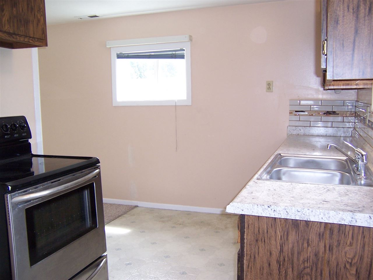516 South Koren Road Spokane Valley, WA 99212 - Photo 4 of 12
