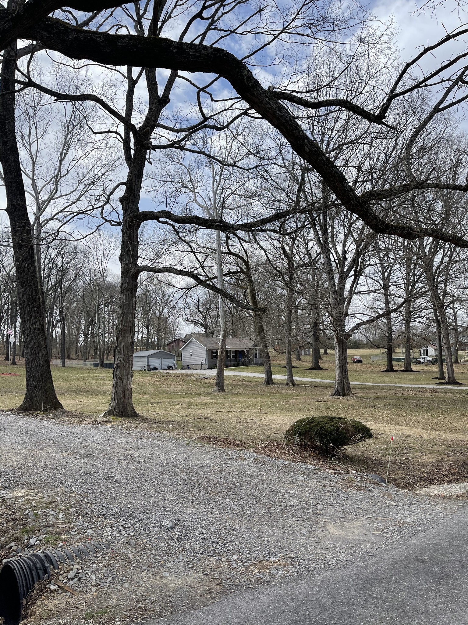 127 Point Road Portland, TN 37148 - Photo 2 of 9