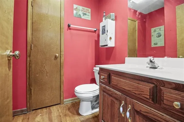 $549,000 | 20509 South Bogar Circle, Belton, MO 64012