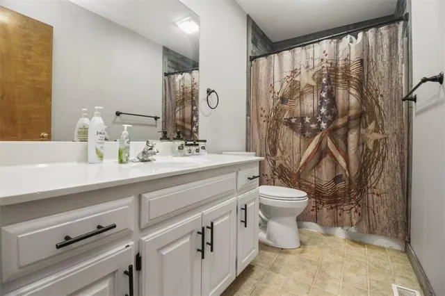 $549,000 | 20509 South Bogar Circle, Belton, MO 64012