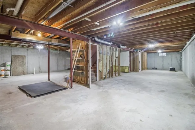 $549,000 | 20509 South Bogar Circle, Belton, MO 64012