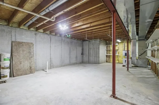 $549,000 | 20509 South Bogar Circle, Belton, MO 64012