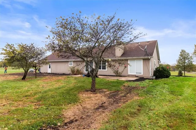 $549,000 | 20509 South Bogar Circle, Belton, MO 64012