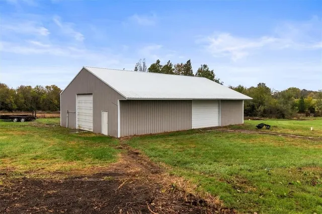 $549,000 | 20509 South Bogar Circle, Belton, MO 64012