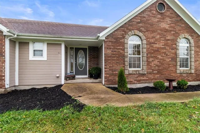 $549,000 | 20509 South Bogar Circle, Belton, MO 64012