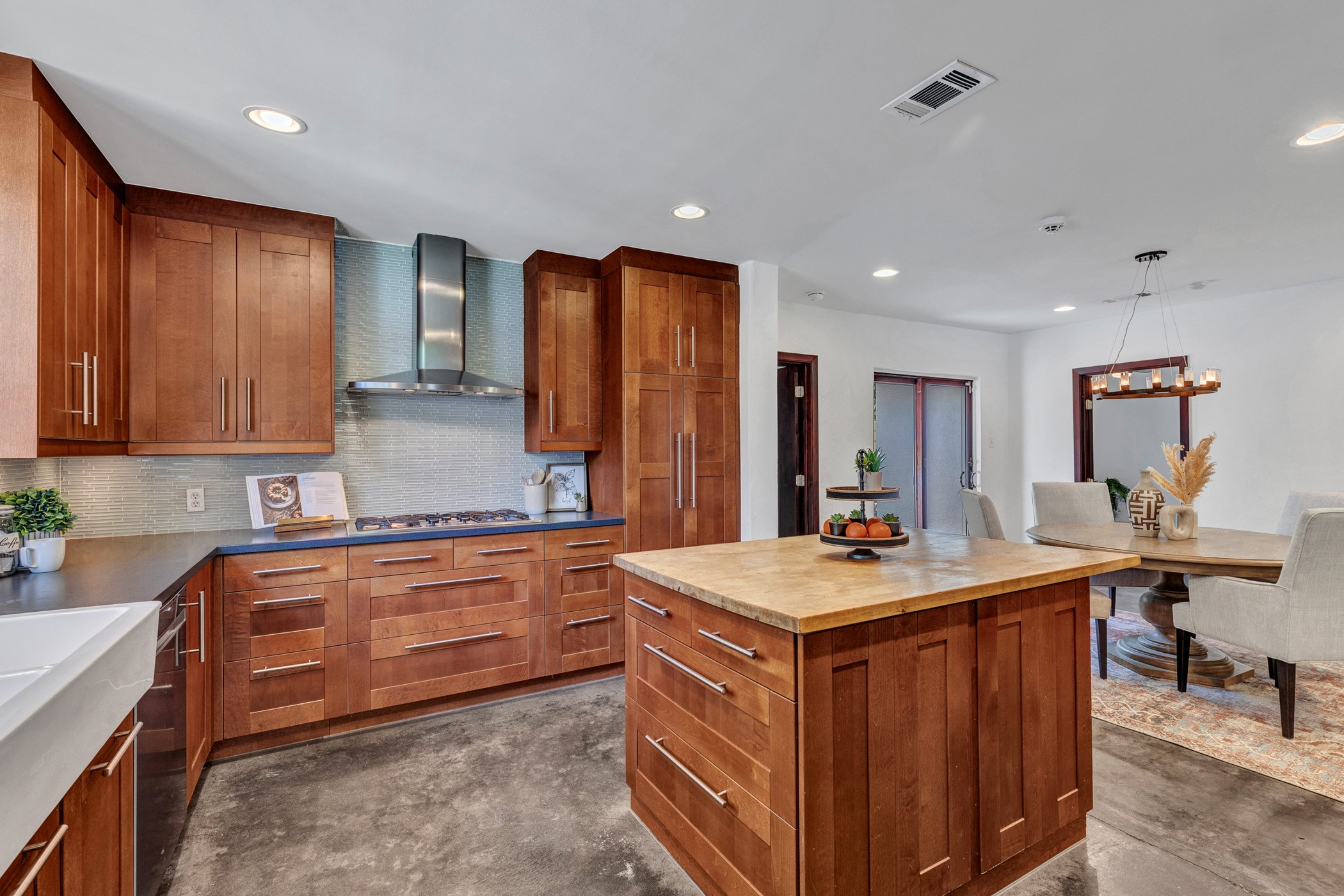 1208 Fairwood Road Austin, TX 78722 - Photo 8 of 40
