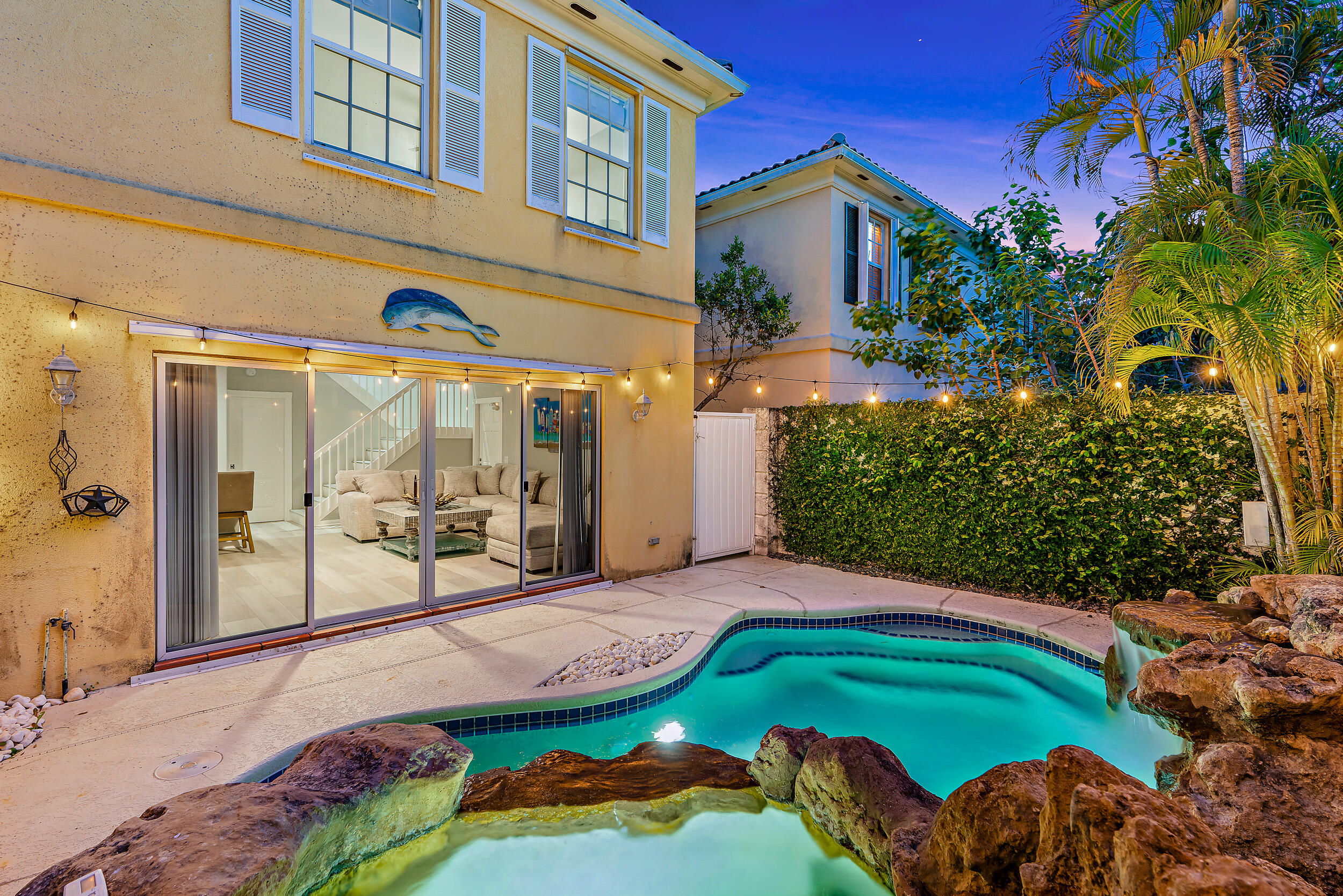 17 Oakleaf Court Tequesta, FL 33469 - Photo 27 of 34 17 Oakleaf Ct-31