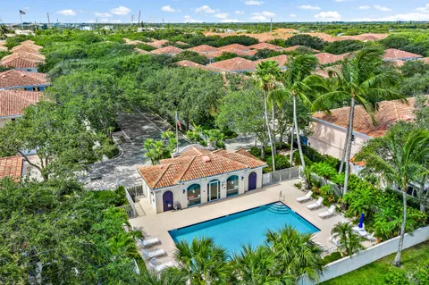 $4,000 | 17 Oakleaf Court, Tequesta, FL 33469