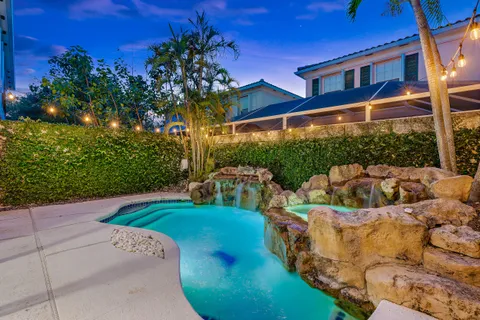 $4,000 | 17 Oakleaf Court, Tequesta, FL 33469