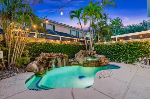 $4,000 | 17 Oakleaf Court, Tequesta, FL 33469