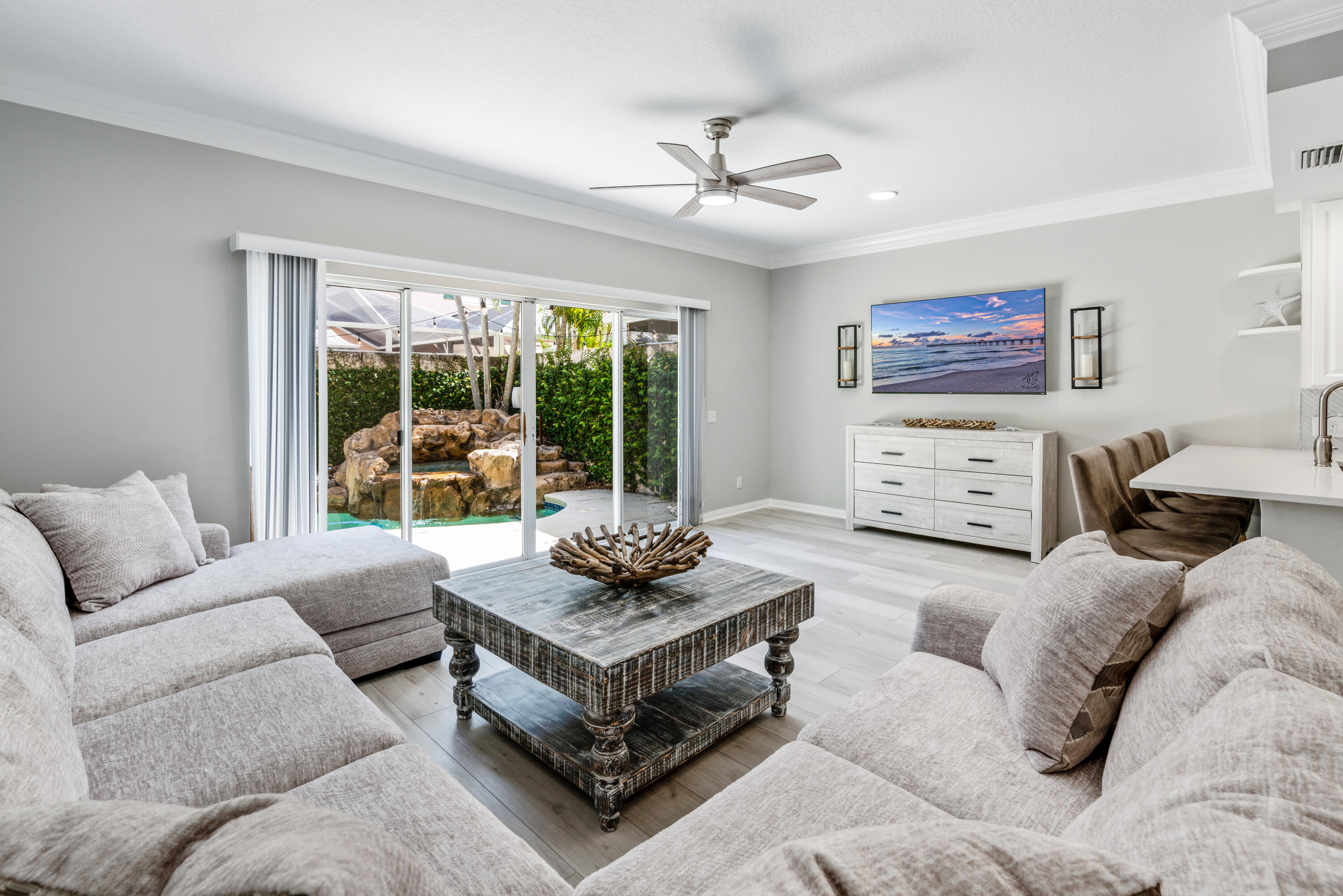 17 Oakleaf Court Tequesta, FL 33469 - Photo 6 of 34 17 Oakleaf Ct-2