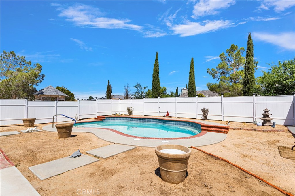 13863 Coachella Road Apple Valley, CA 92307 - Photo 42 of 53