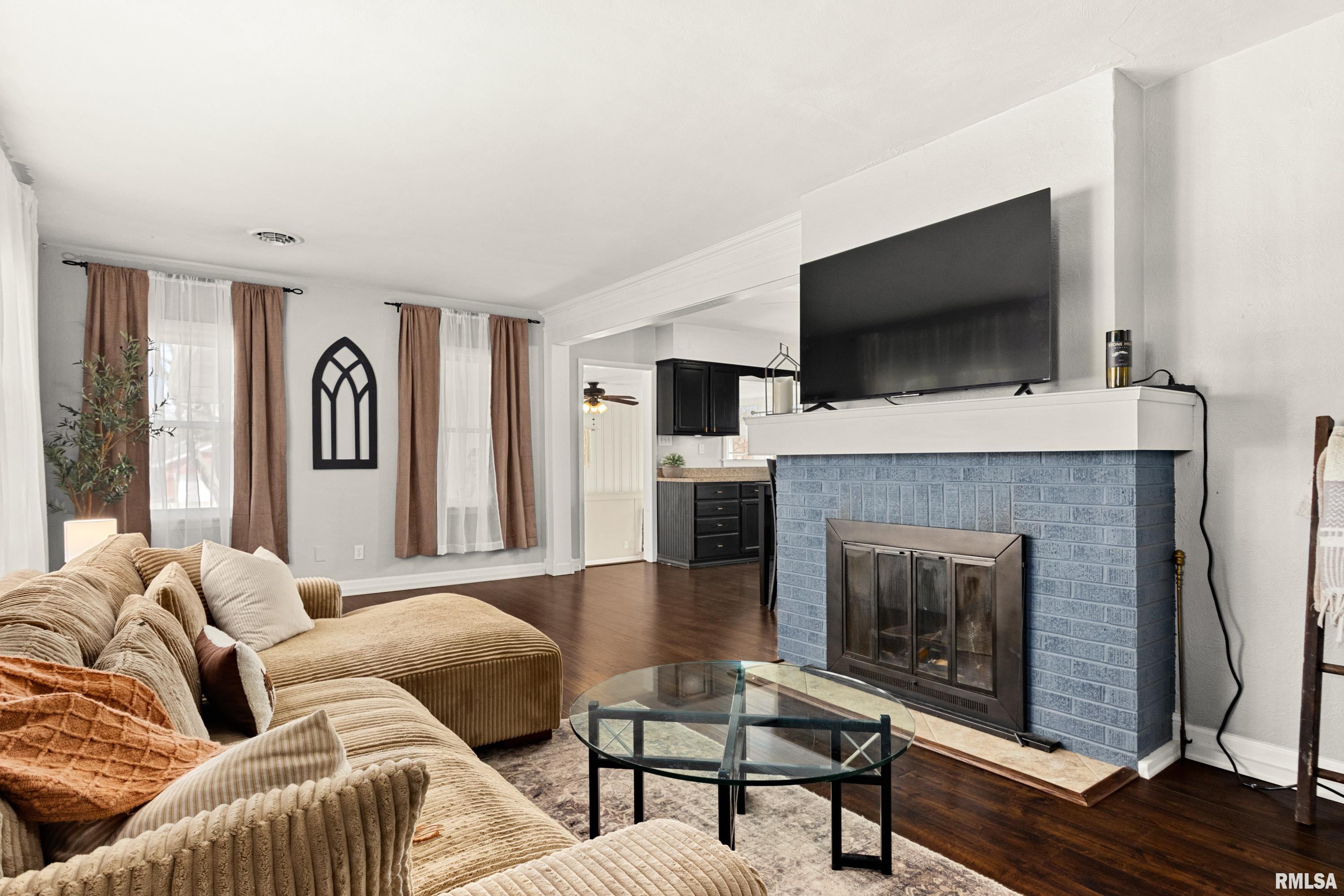 330 North Sycamore Terrace Canton, IL 61520 - Photo 12 of 23