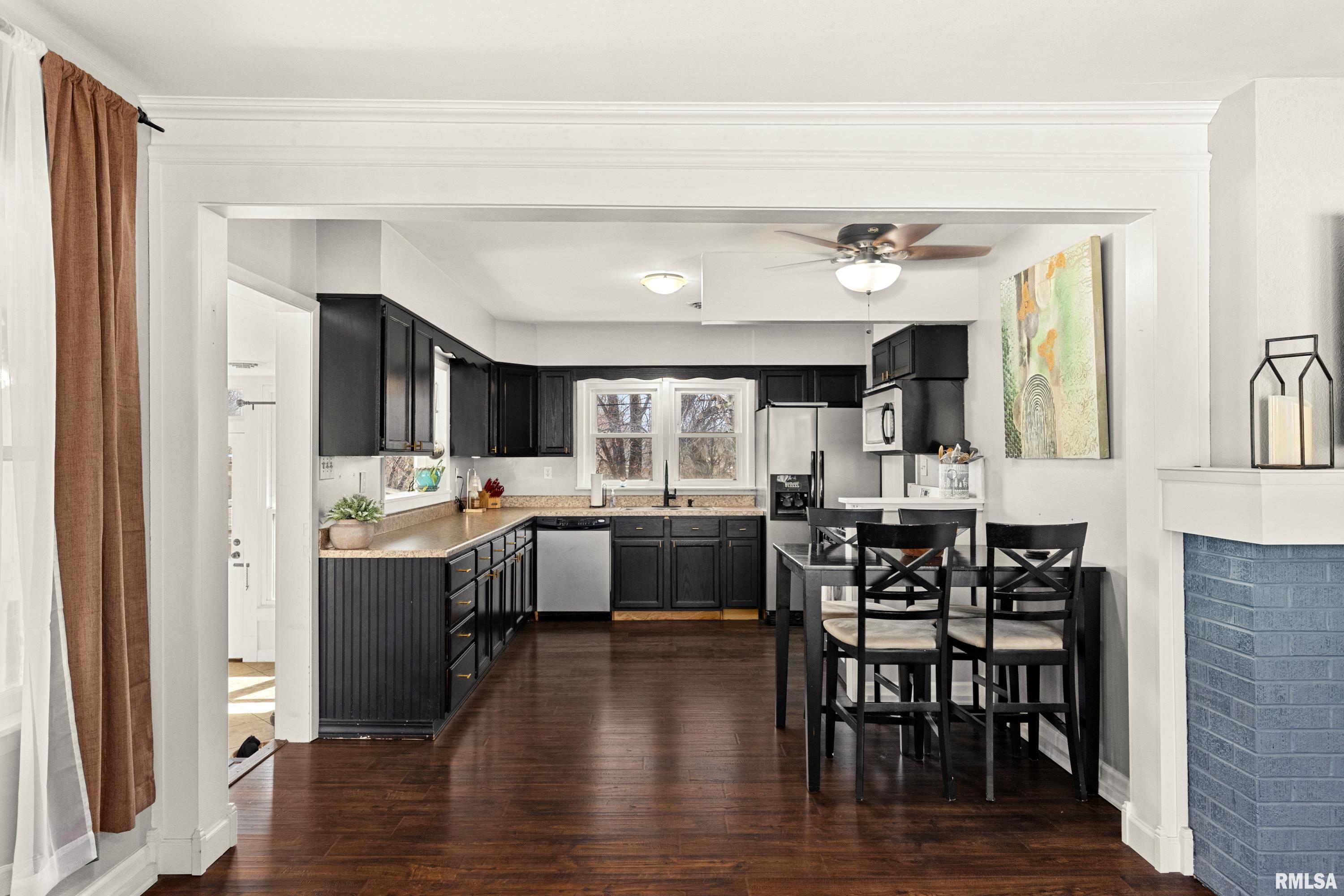 330 North Sycamore Terrace Canton, IL 61520 - Photo 13 of 23