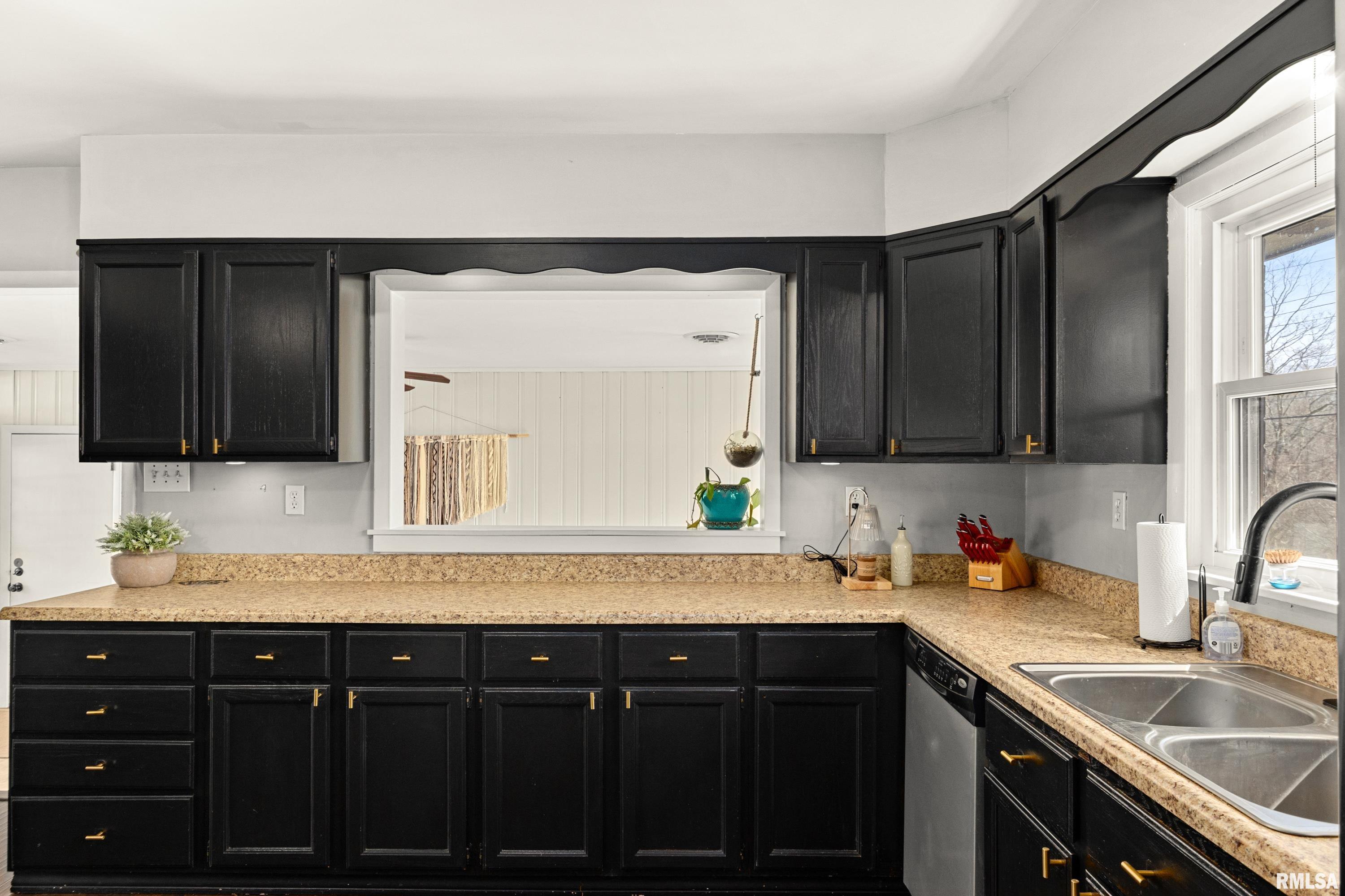 330 North Sycamore Terrace Canton, IL 61520 - Photo 16 of 23