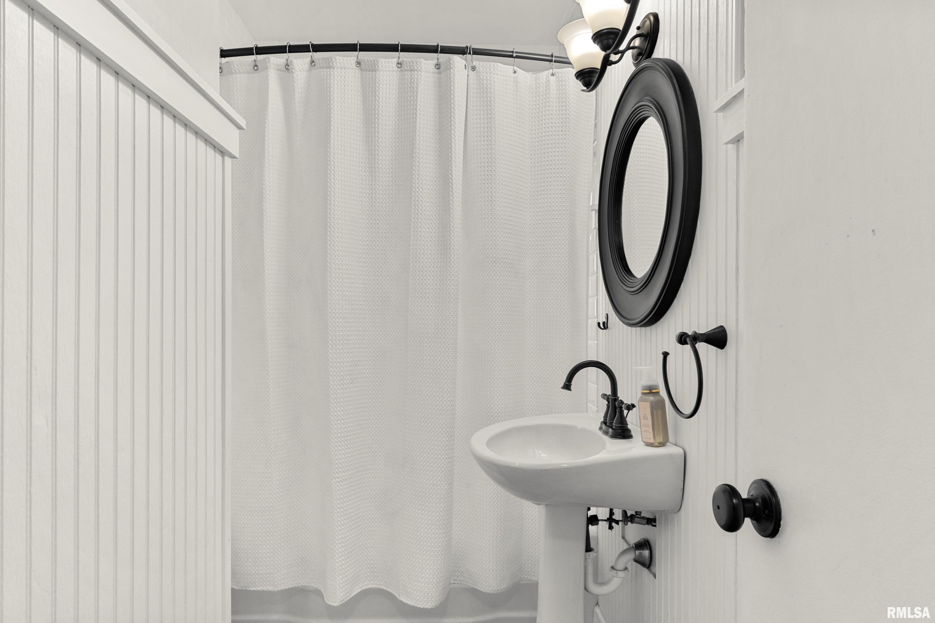 330 North Sycamore Terrace Canton, IL 61520 - Photo 22 of 23