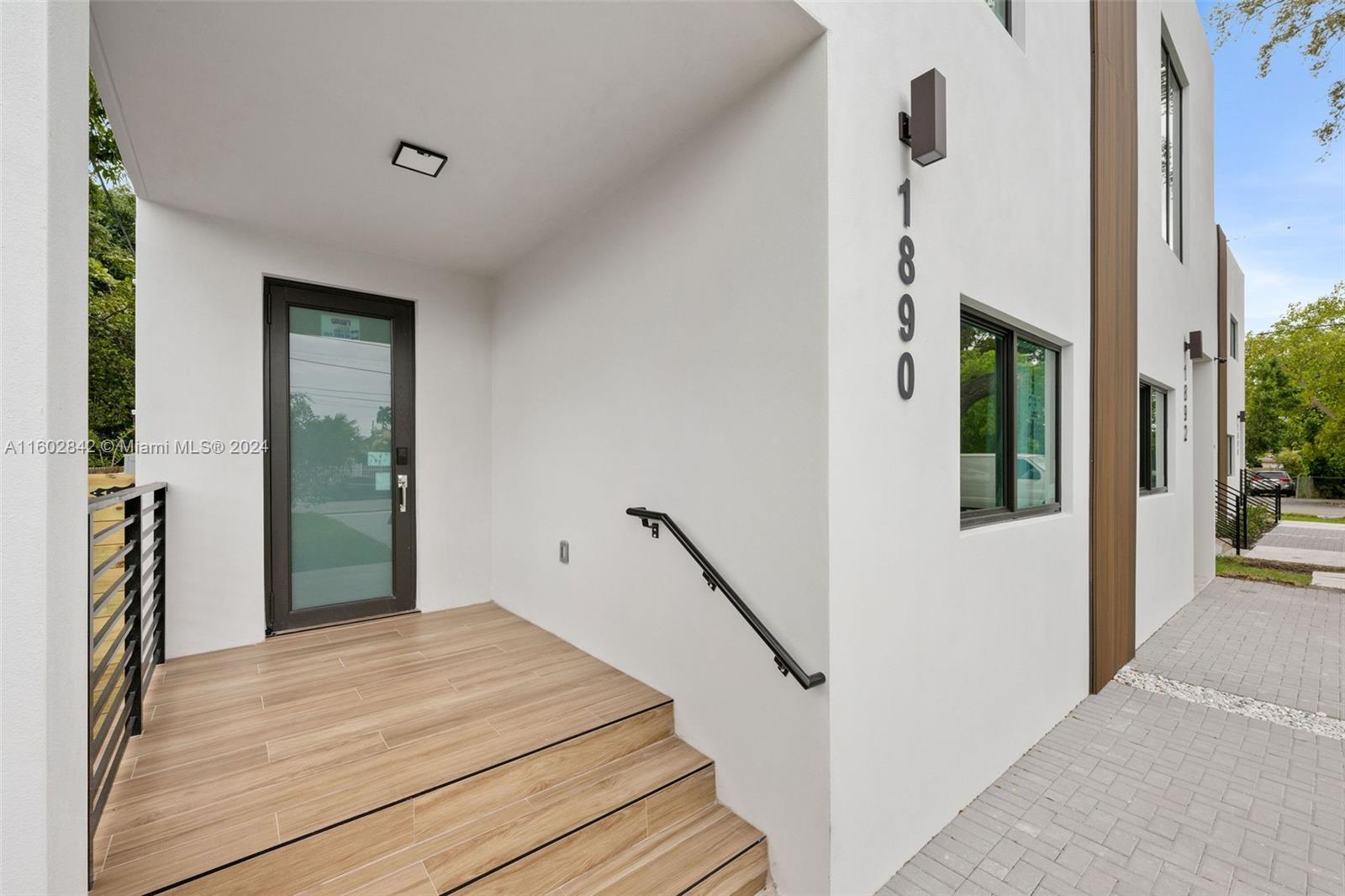 Allapattah Miami, FL 33142 - Photo 3 of 27 a bedroom with a bed and a window