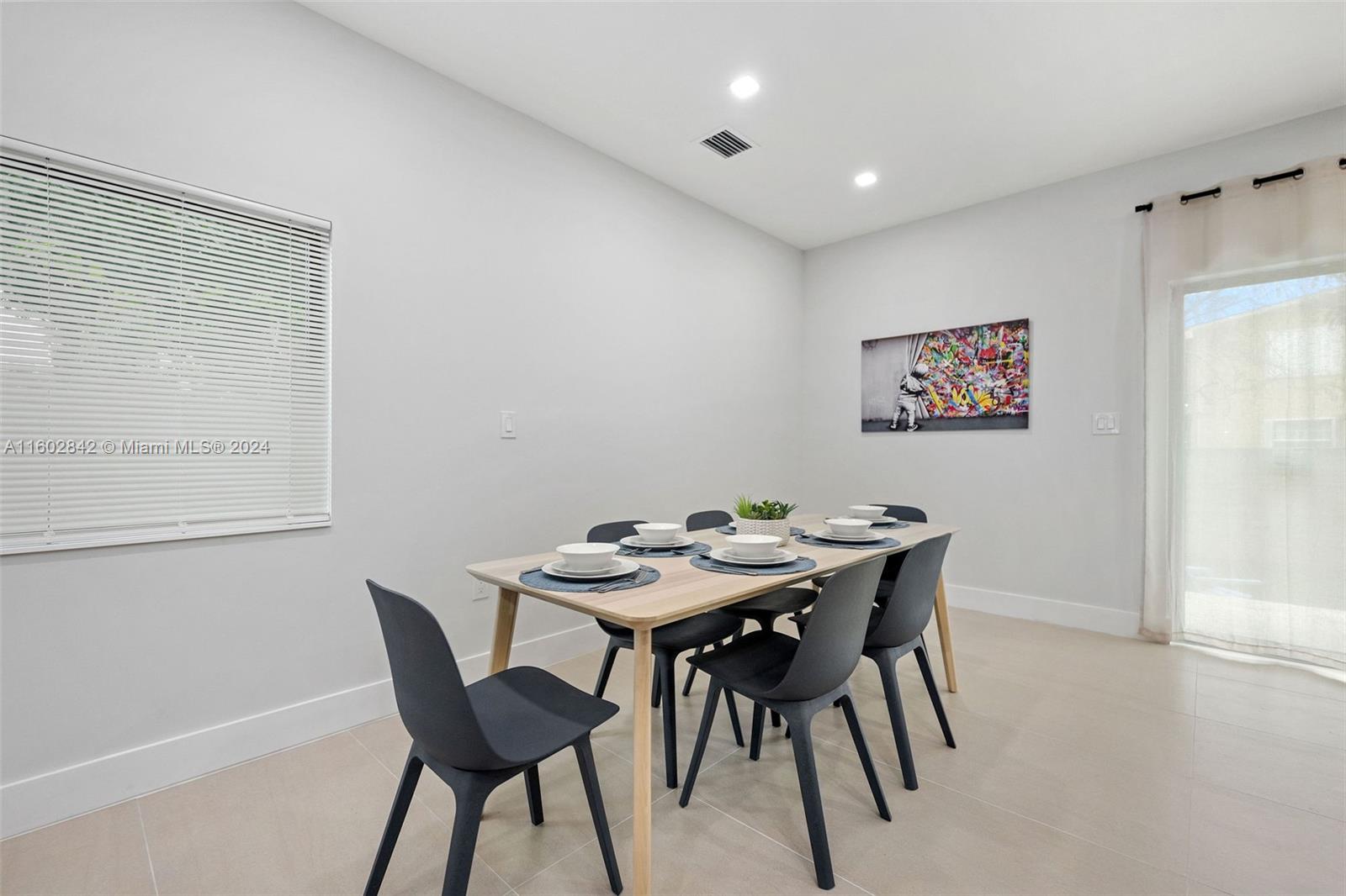 Allapattah Miami, FL 33142 - Photo 10 of 27 a view of a dining room with furniture