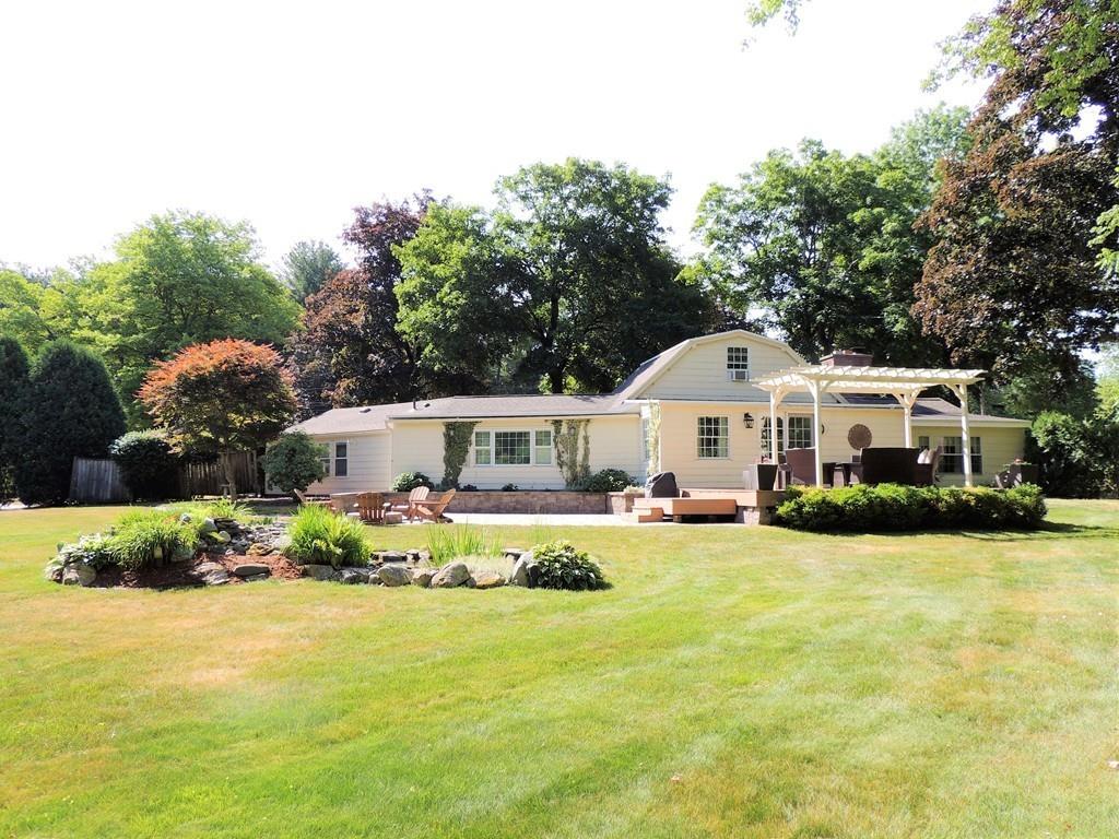 392 Porter Road East Longmeadow, MA 01028 - Photo 1 of 39 Gallery Image 1