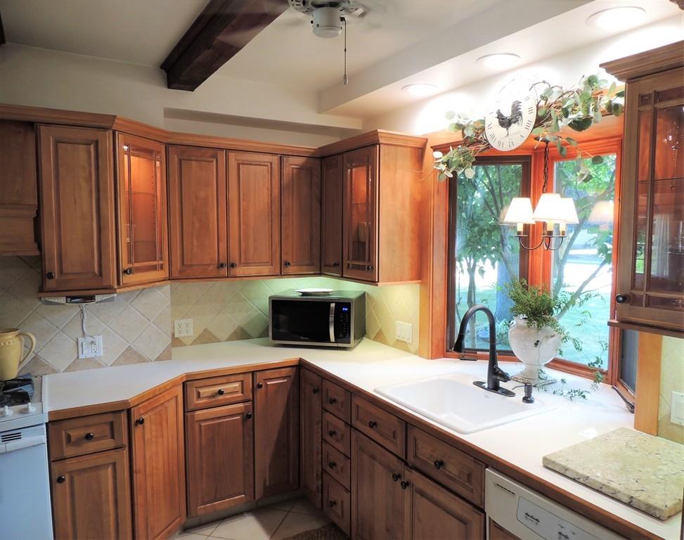 392 Porter Road East Longmeadow, MA 01028 - Photo 11 of 39 Gallery Image 11