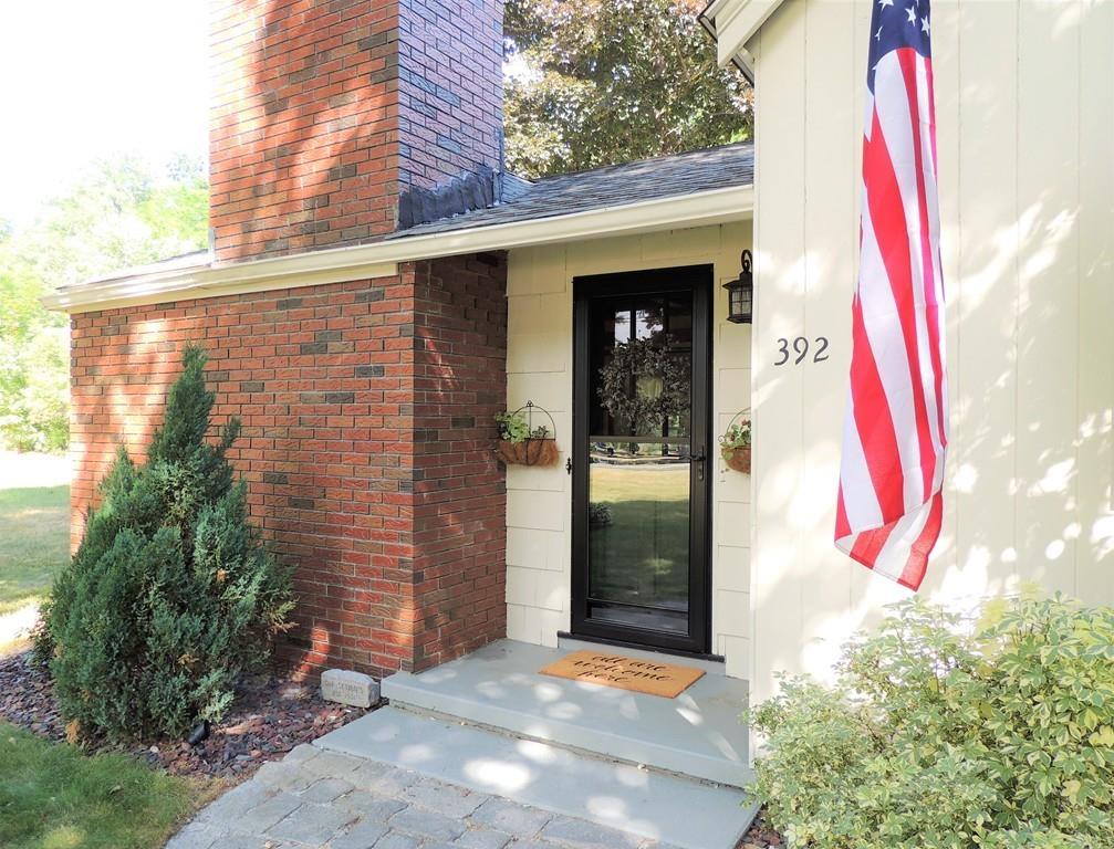 392 Porter Road East Longmeadow, MA 01028 - Photo 3 of 39 Gallery Image 3