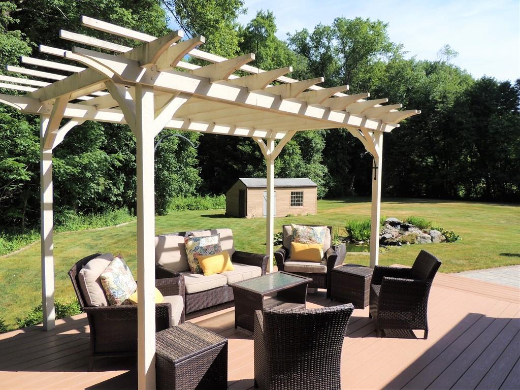 392 Porter Road East Longmeadow, MA 01028 - Photo 8 of 39 Gallery Image 8
