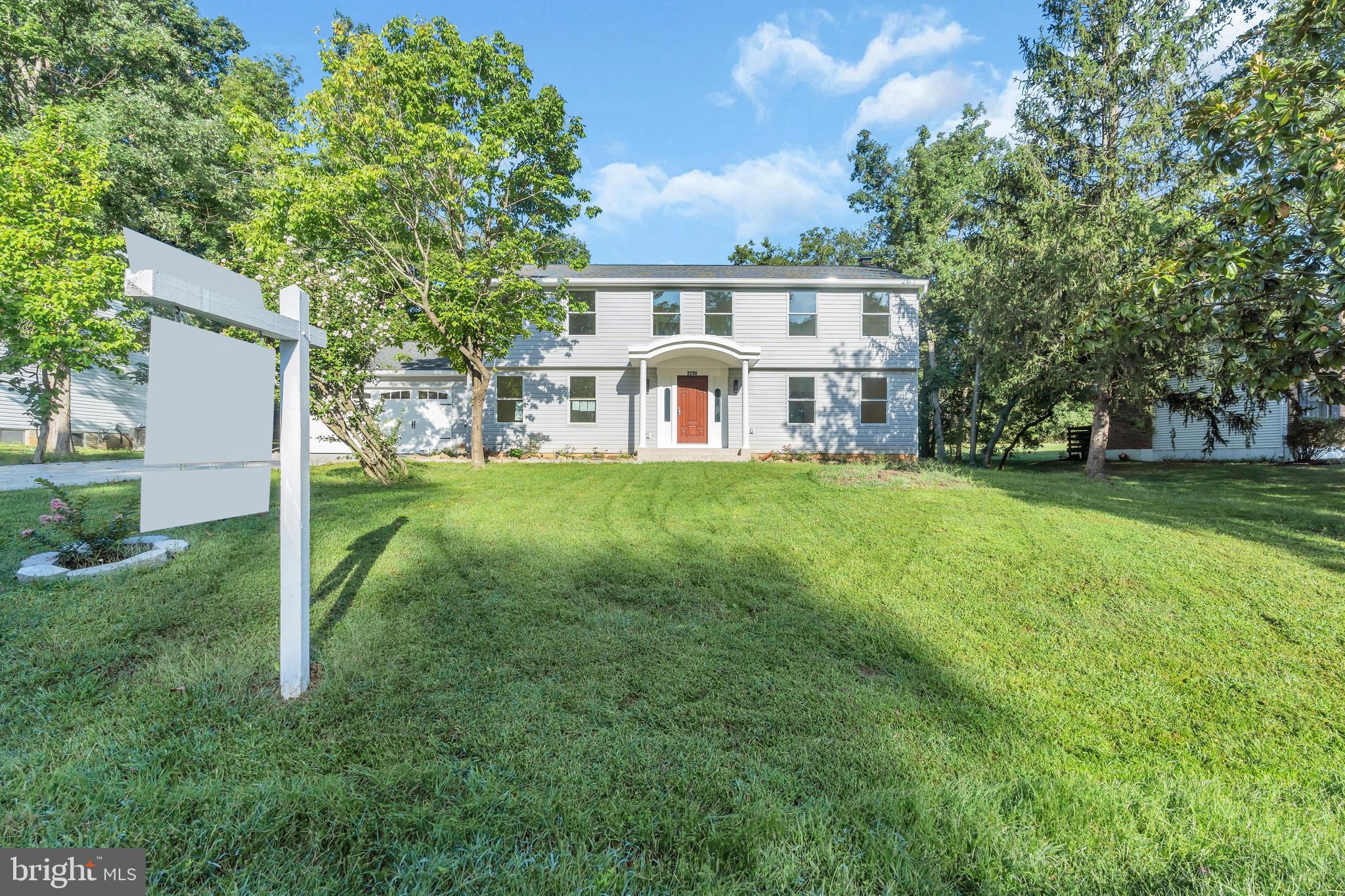 2296 Archdale Road Reston, VA 20191 - Photo 3 of 55 0.52 Acre Flat Front & Backyard