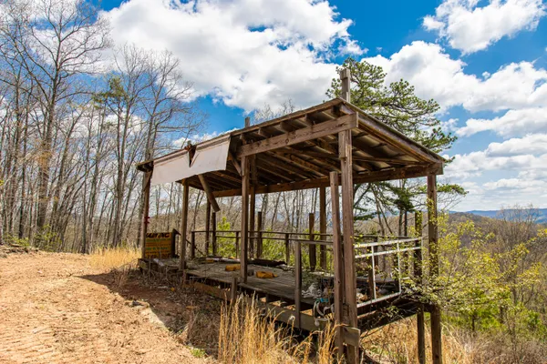 $195,000 | 760 Walkers Creek Road, Marion, VA 24354