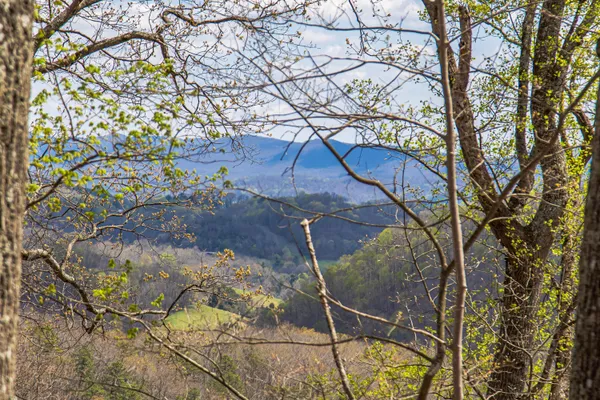 $195,000 | 760 Walkers Creek Road, Marion, VA 24354