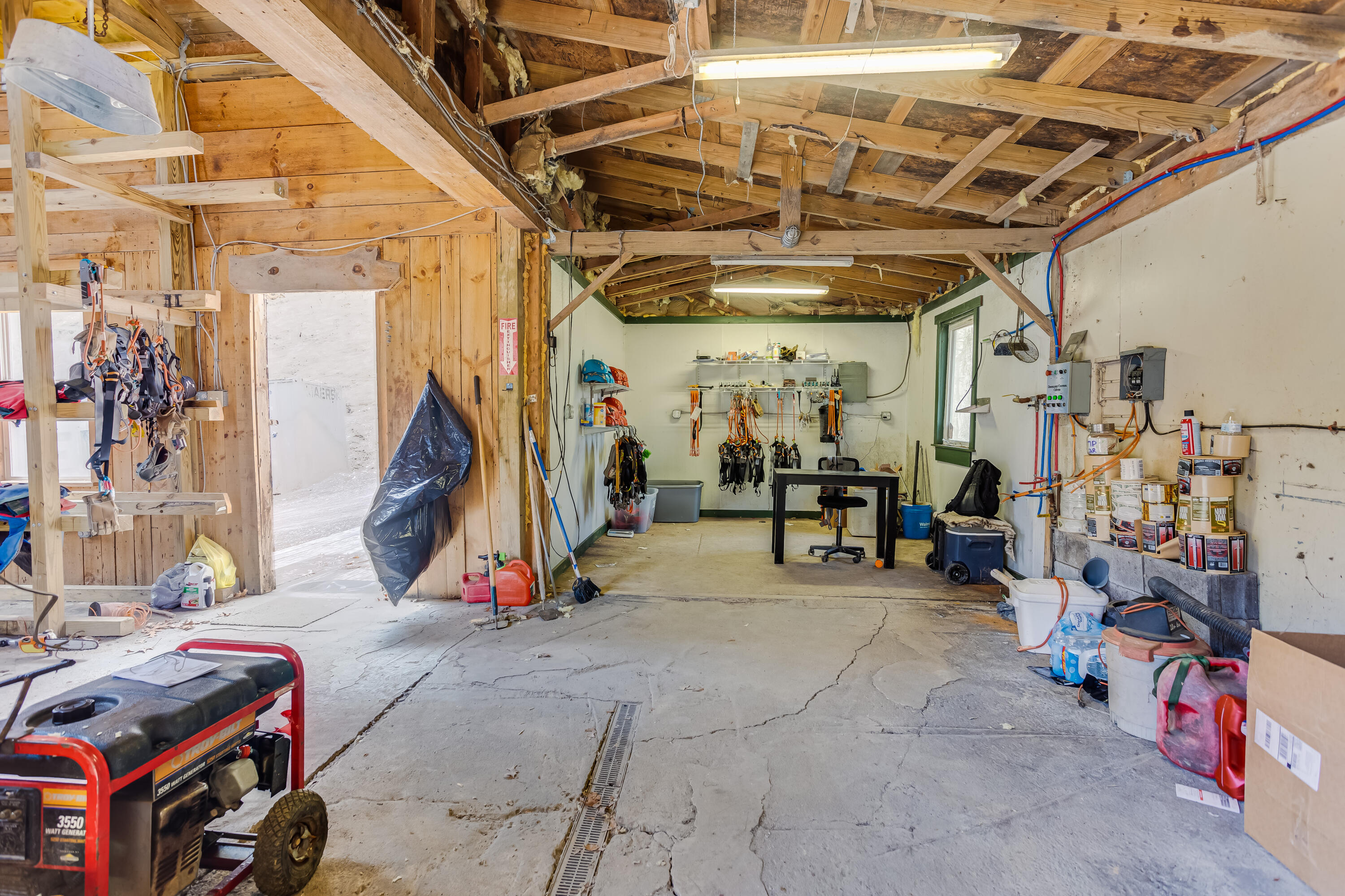 760 Walkers Creek Road Marion, VA 24354 - Photo 8 of 36 H93A2282