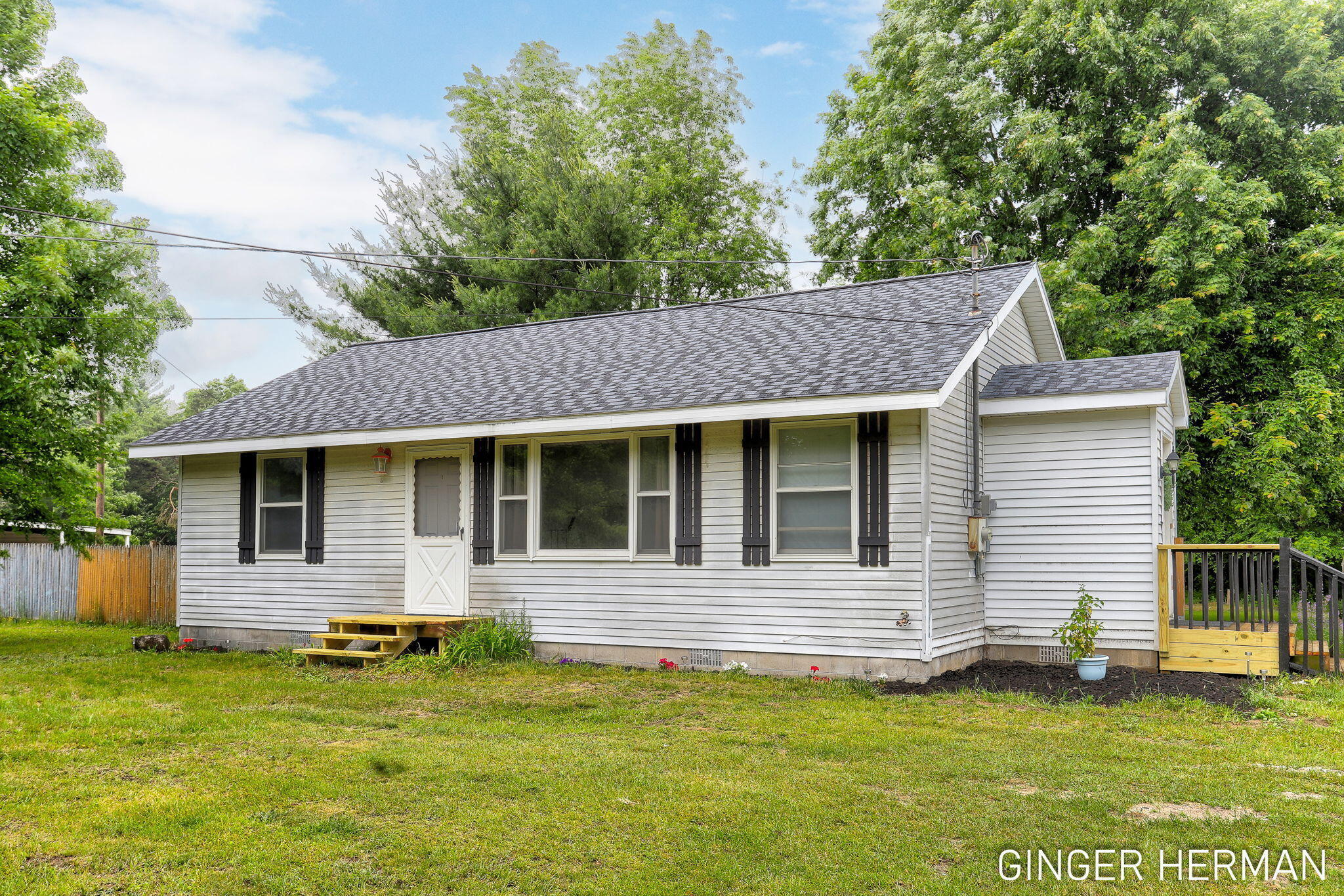 4090 Whitehall Road Muskegon, MI 49445 - Photo 2 of 35 2-web-or-mls-4090-whitehall-rd